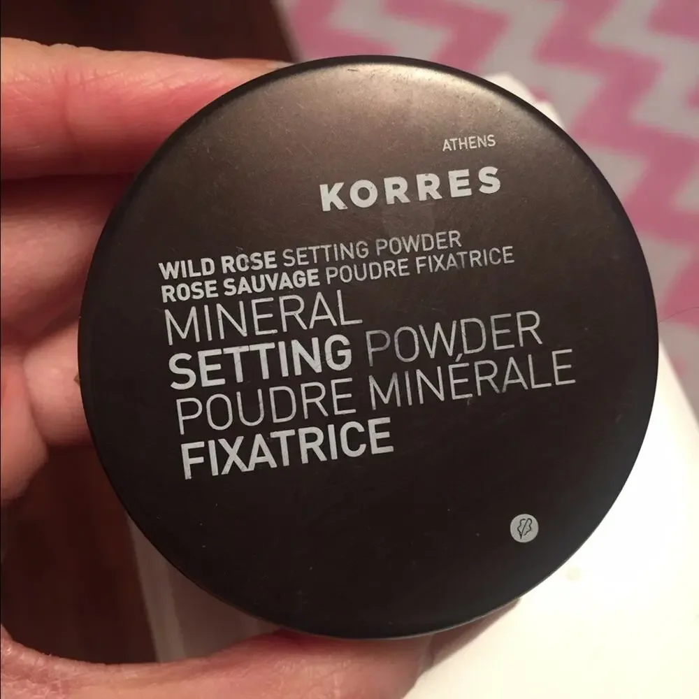 Korres Mineral Setting Powder- Wild Rose